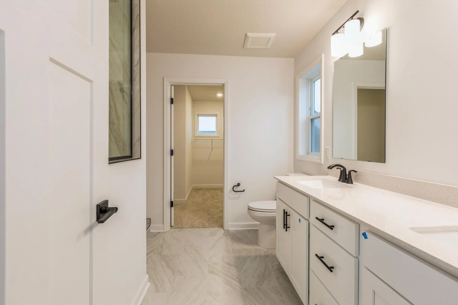(Actual photo of the home) Home is complete and move in ready!