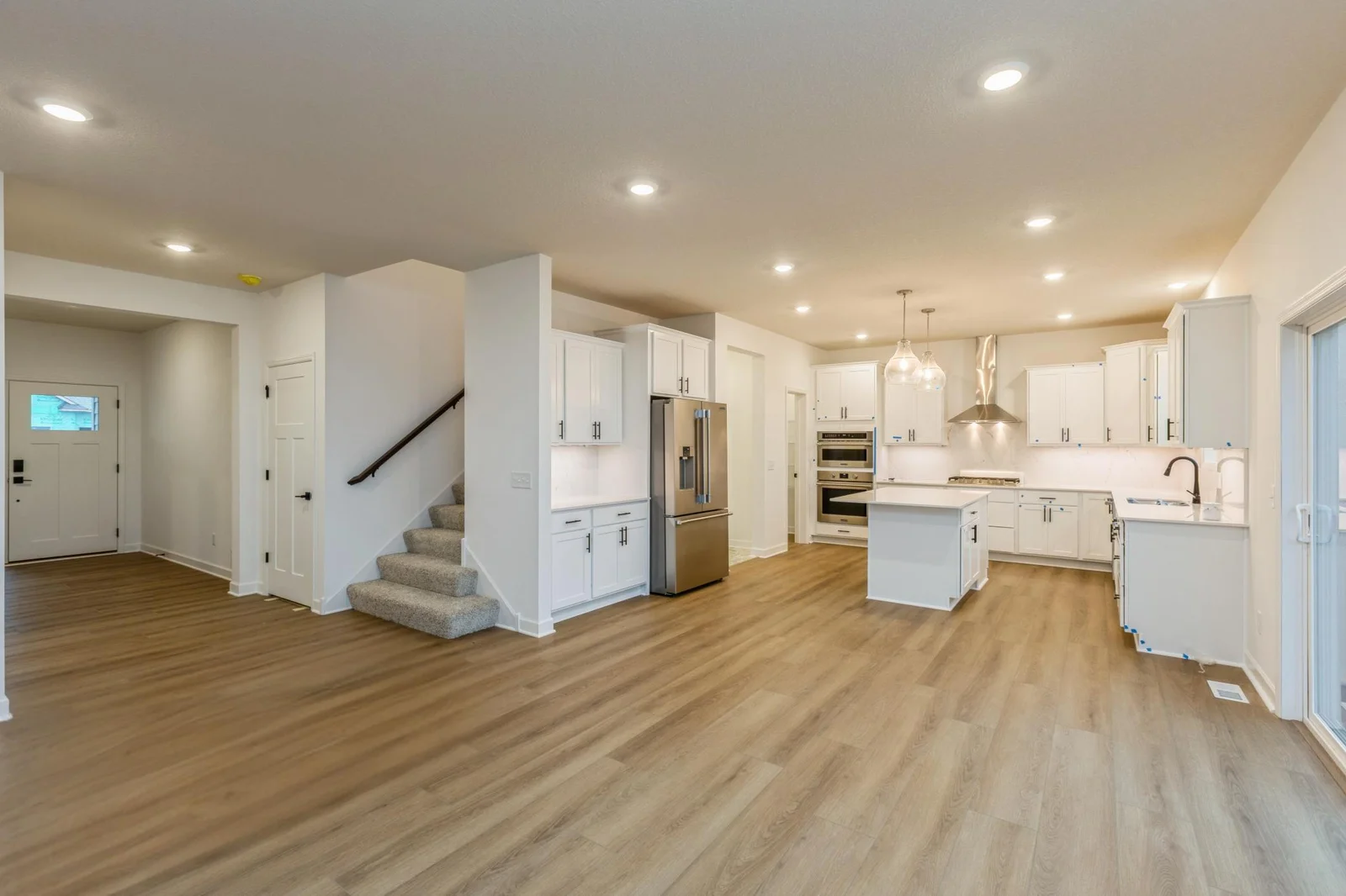 (Actual photo of the home) Home is complete and move in ready!