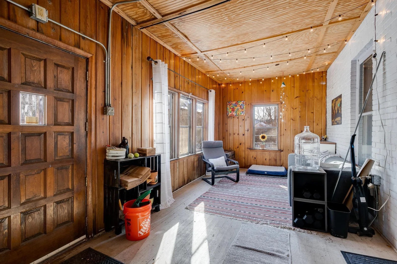 Sunlit back porch!