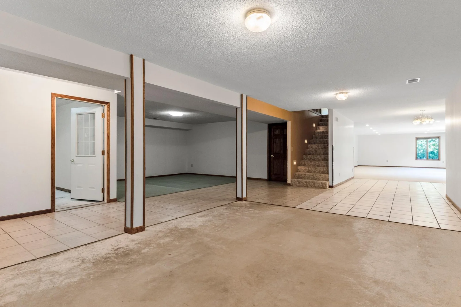 Bonus Space Downstairs 2.JPG