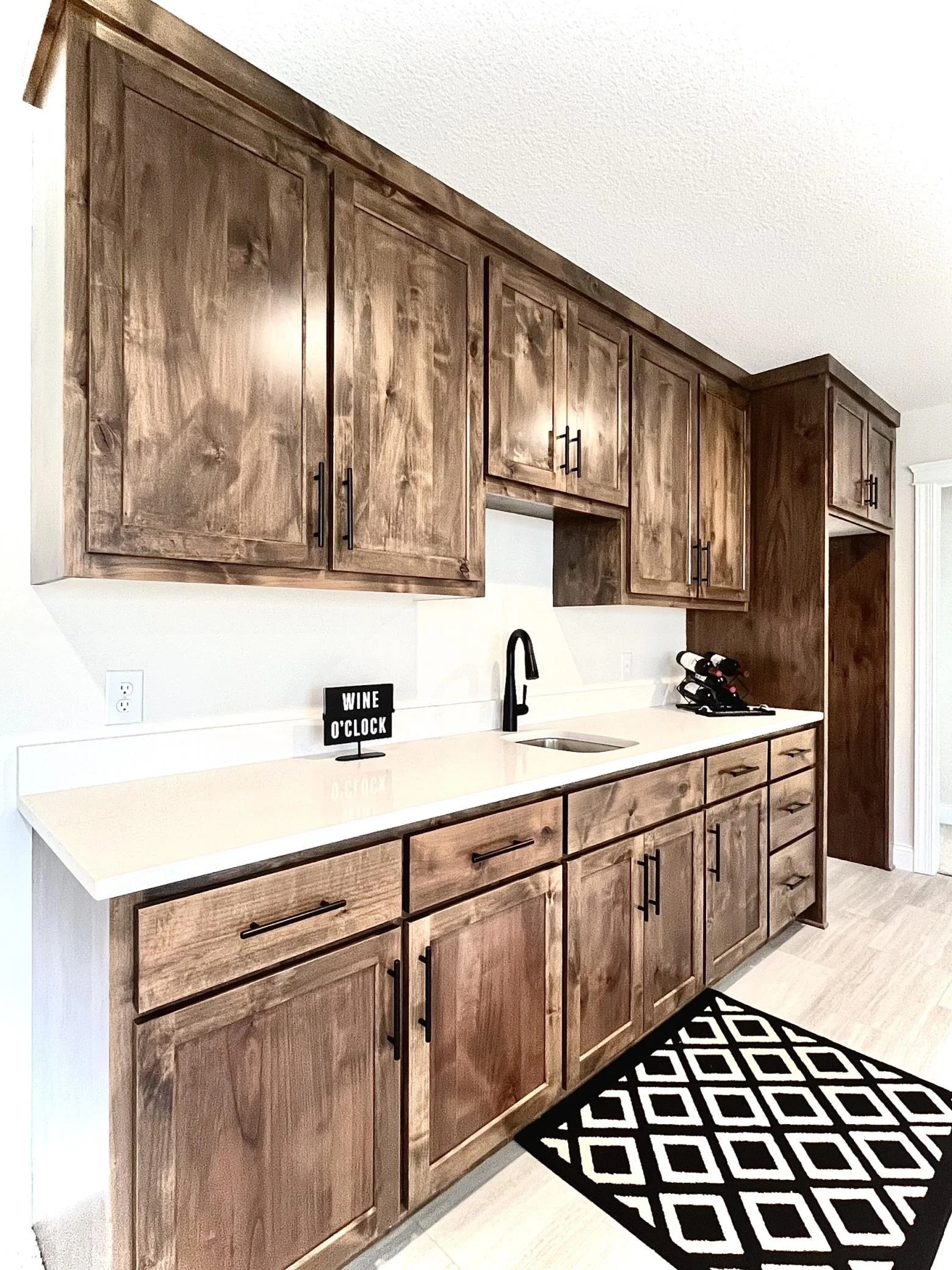 Wet Bar.jpg