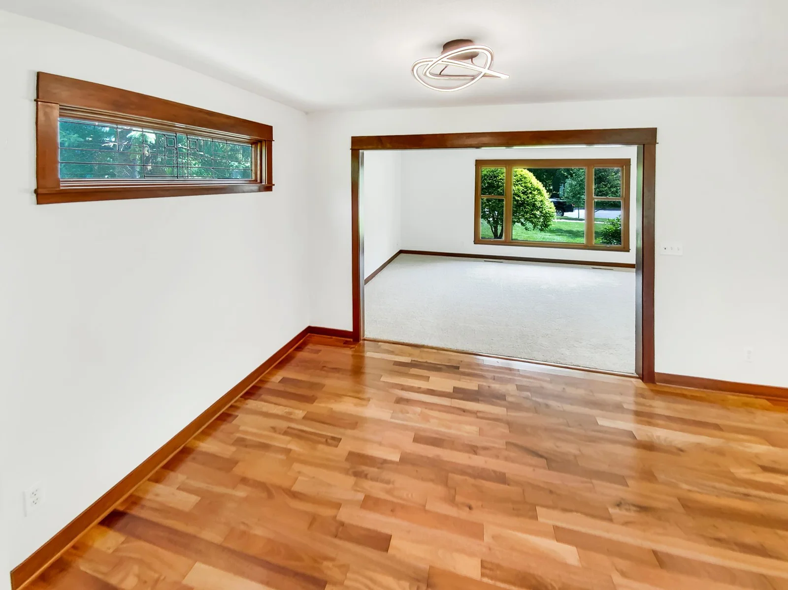 listing_8.jpg