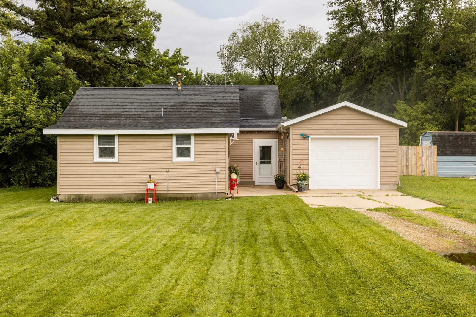 600 1st Avenue, Osakis
