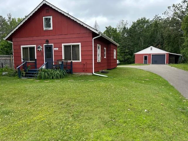 1387 County Road 7, Longville
