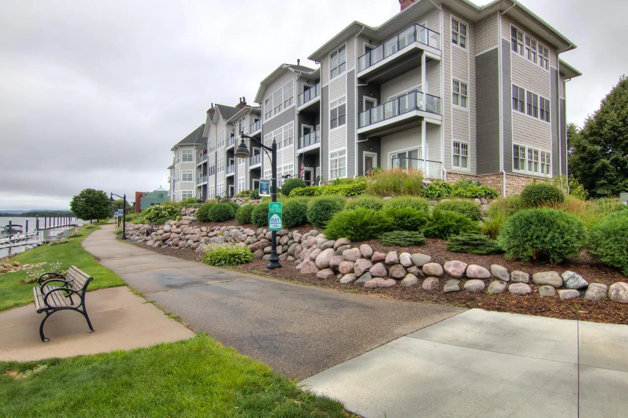 36-20-Exterior-11.jpg