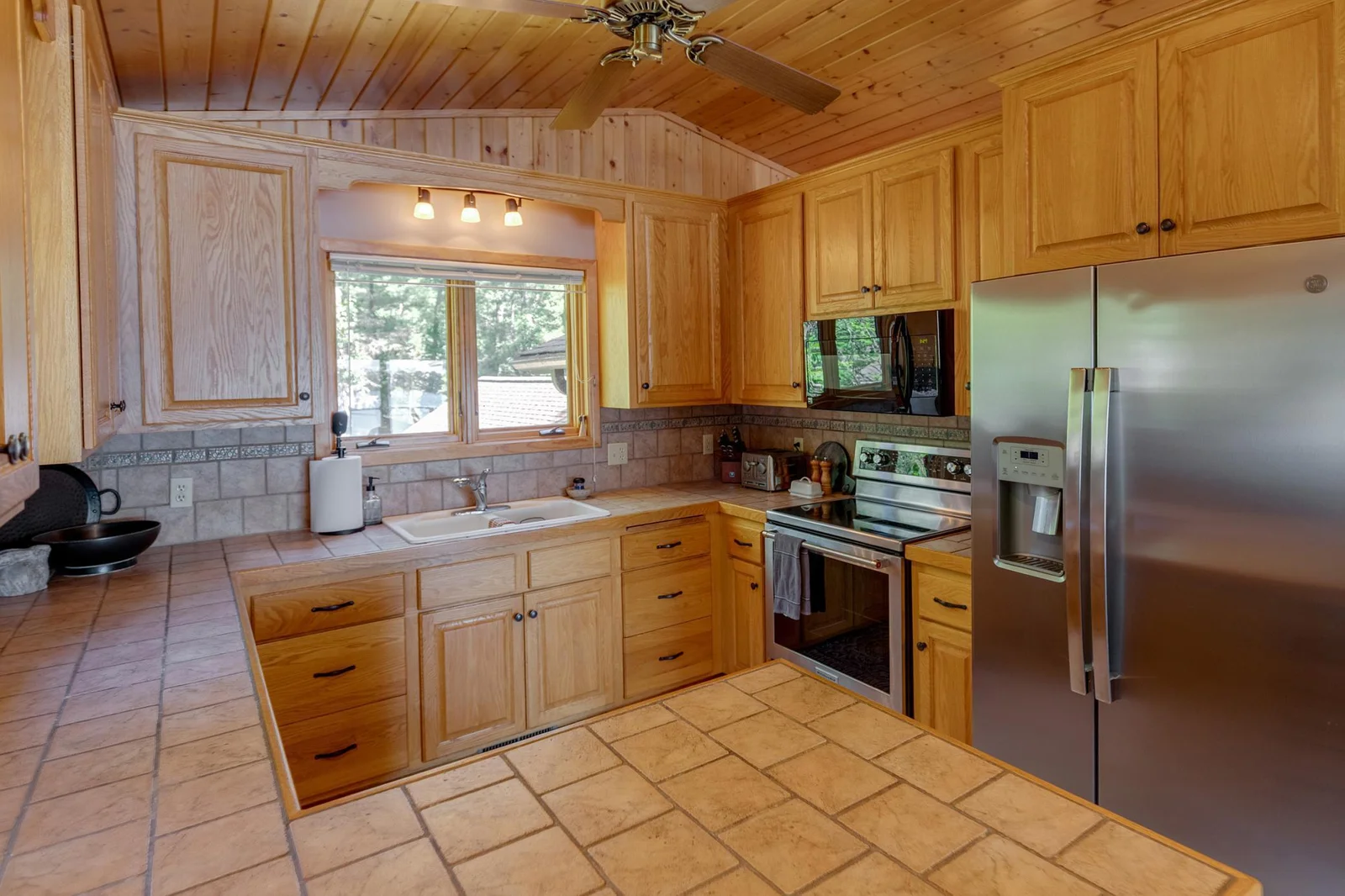 5Z9A1567_HDR.jpg