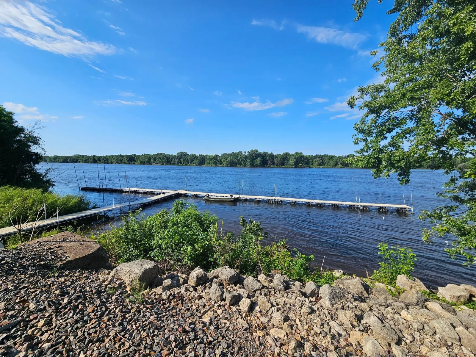 Boat dock, apr. 256'