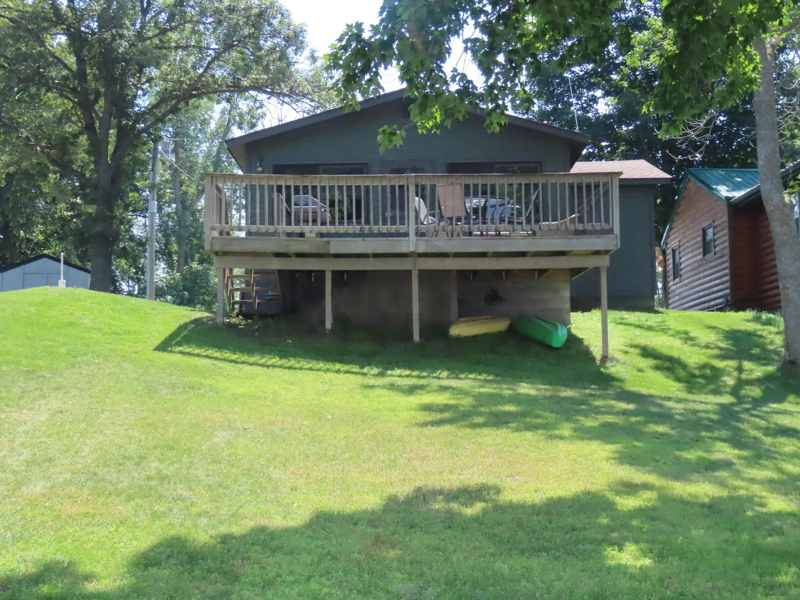 Large deck overlooking Mille Lacs