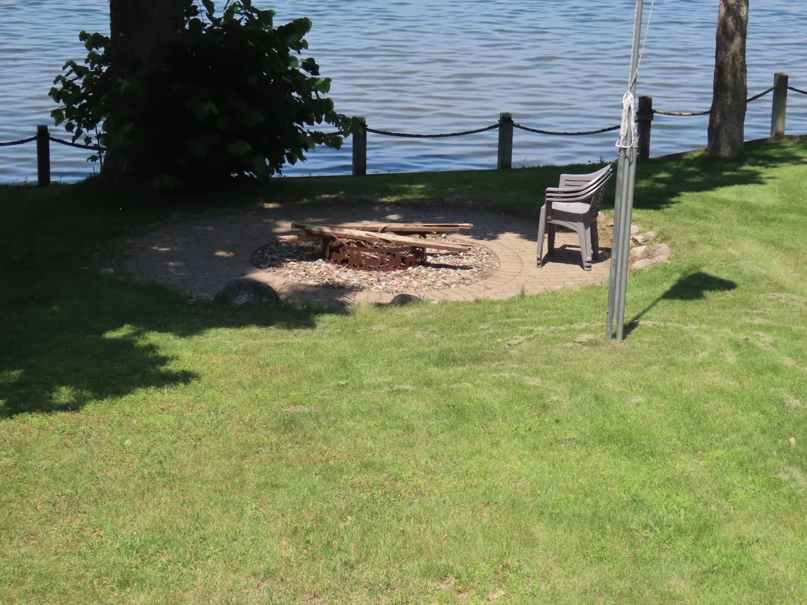 Relax by the lake side fire pit