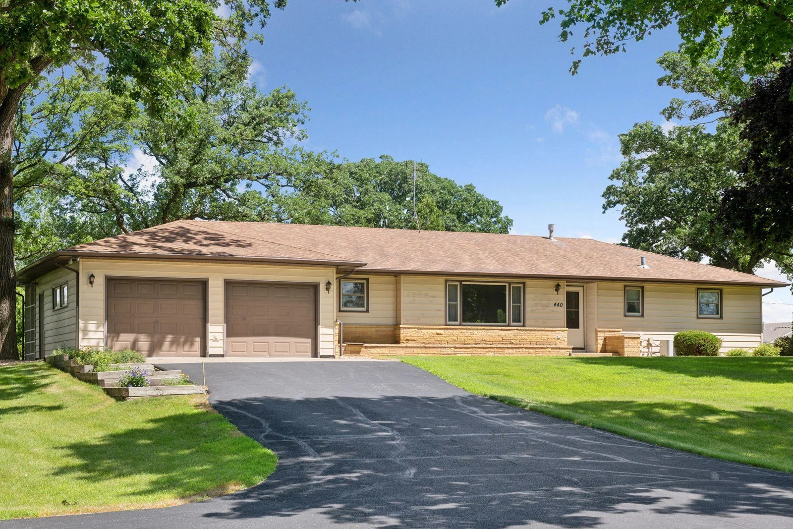 440 Oak Lane, Norwood Young America