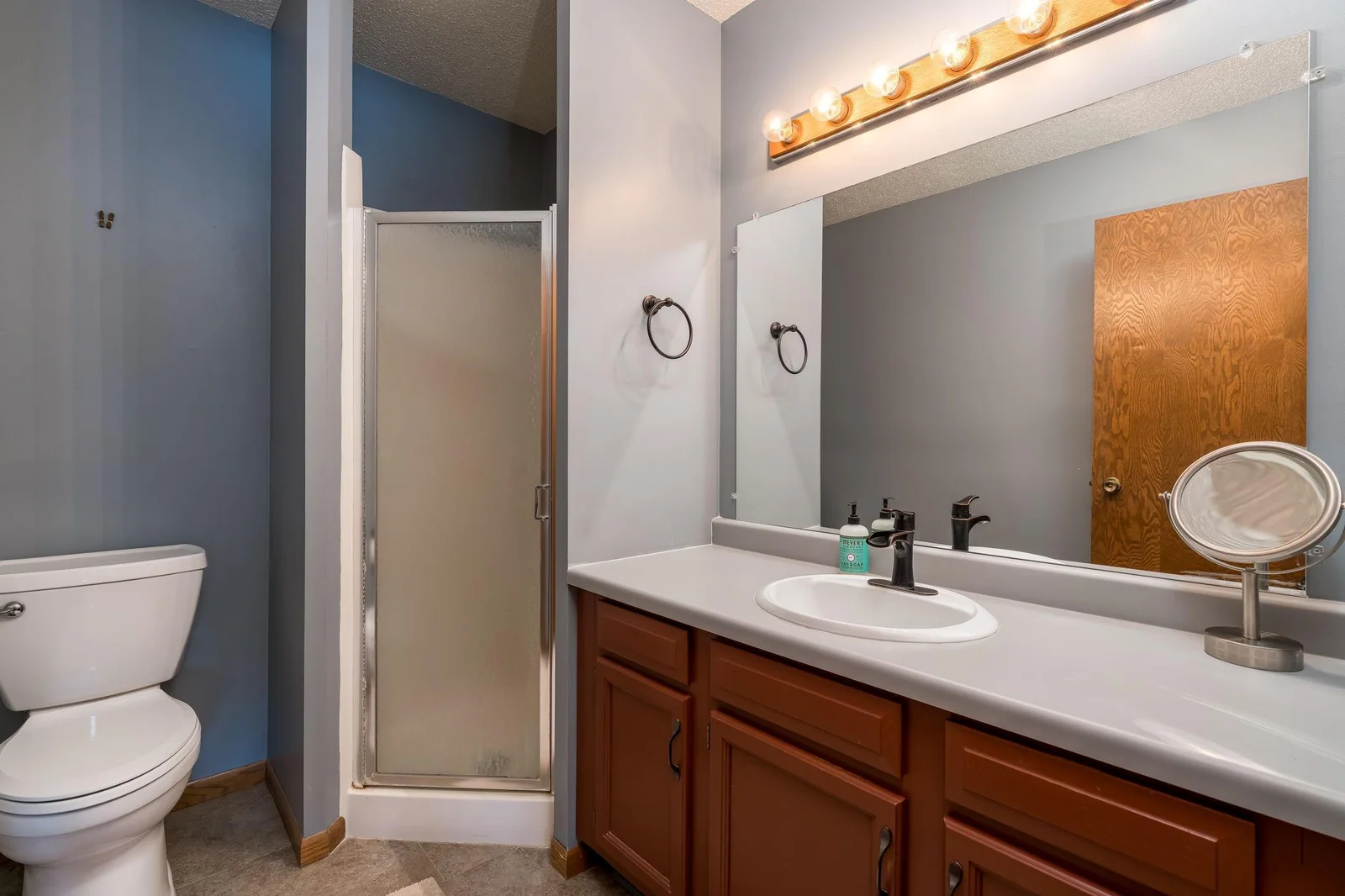 16-web-or-mls-45-restless-ct-unit-101.jpg
