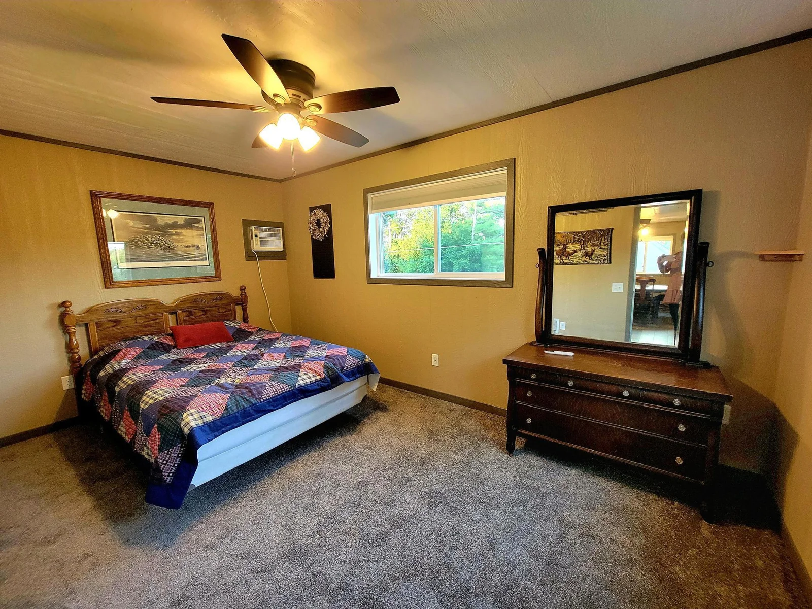 Bonus room in garage upper