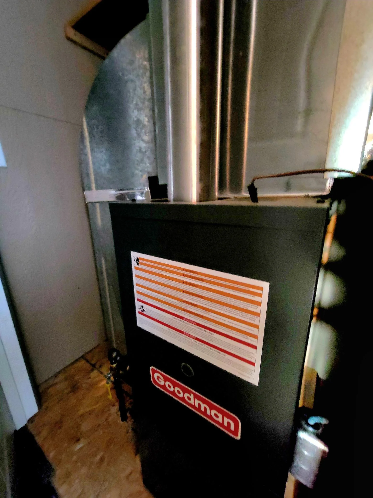Garage furnace for upper and main