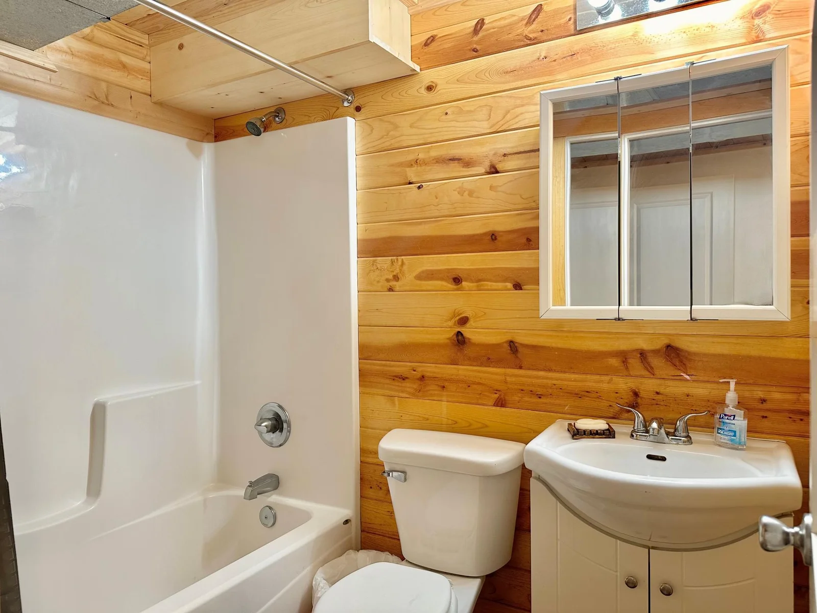 Full bath in the lower level.