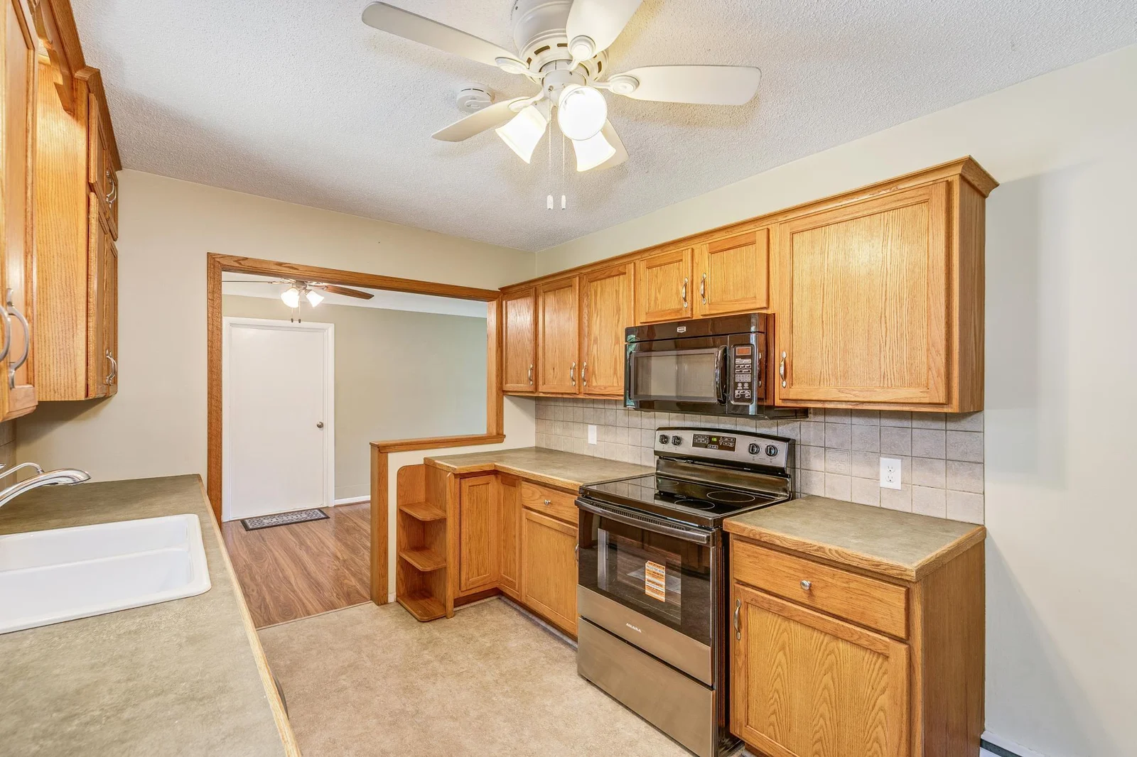 2643.1st.St (23).jpg
