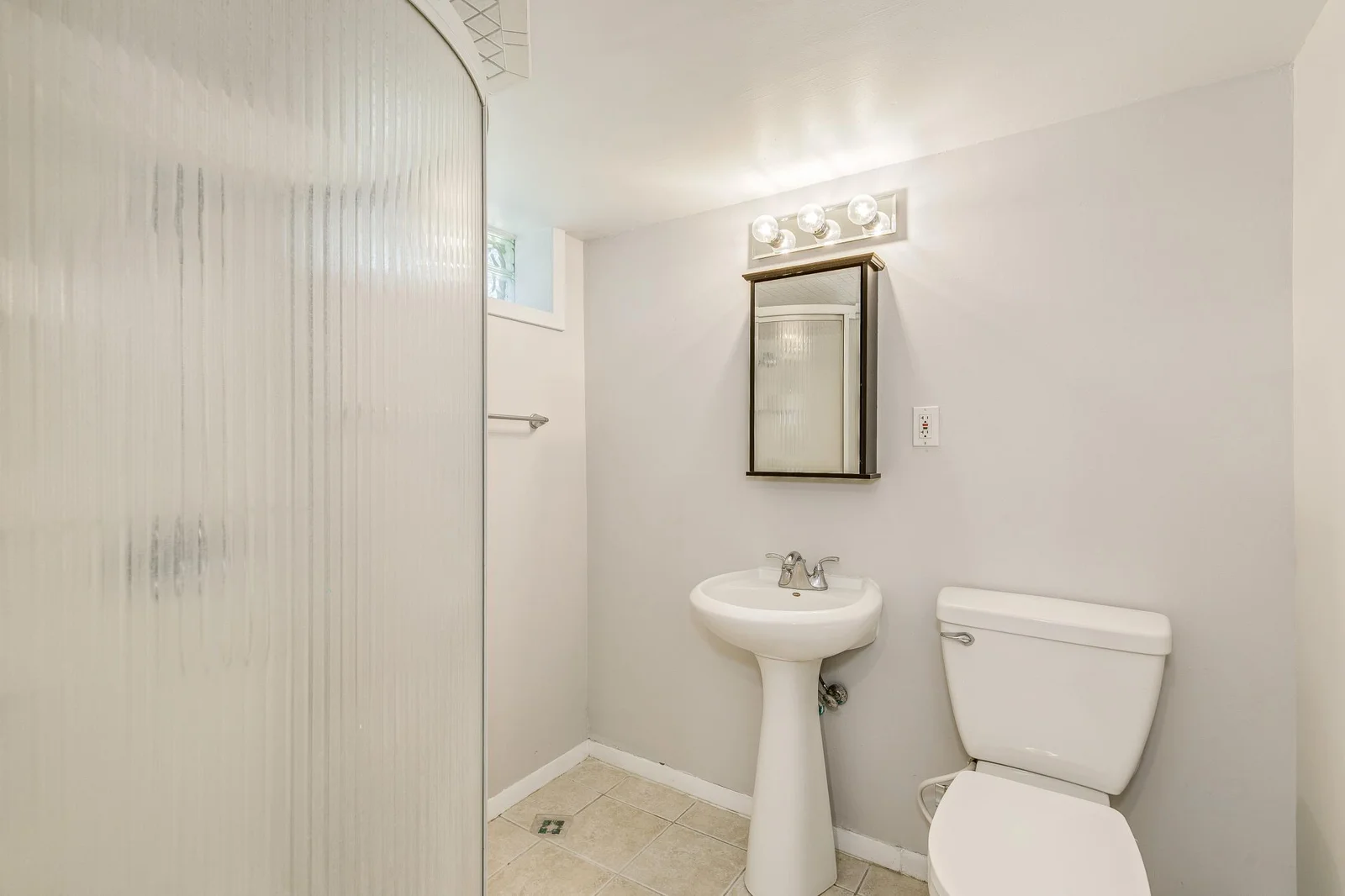 2643.1st.St (20).jpg