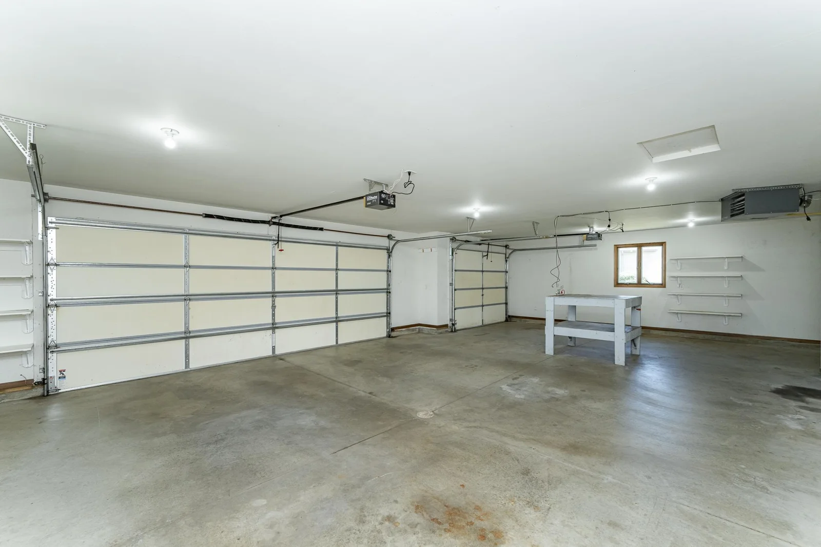 OVERSIZED 3 CAR GARAGE