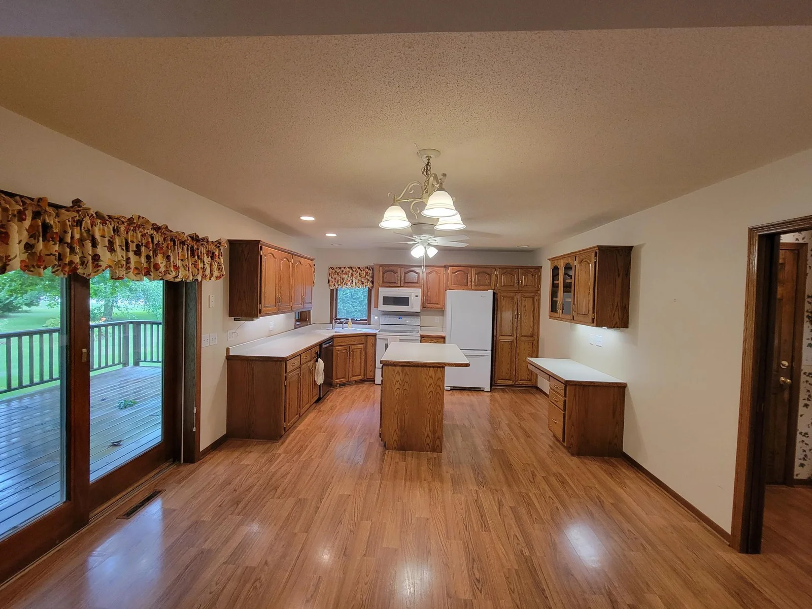 Spacious kitchen