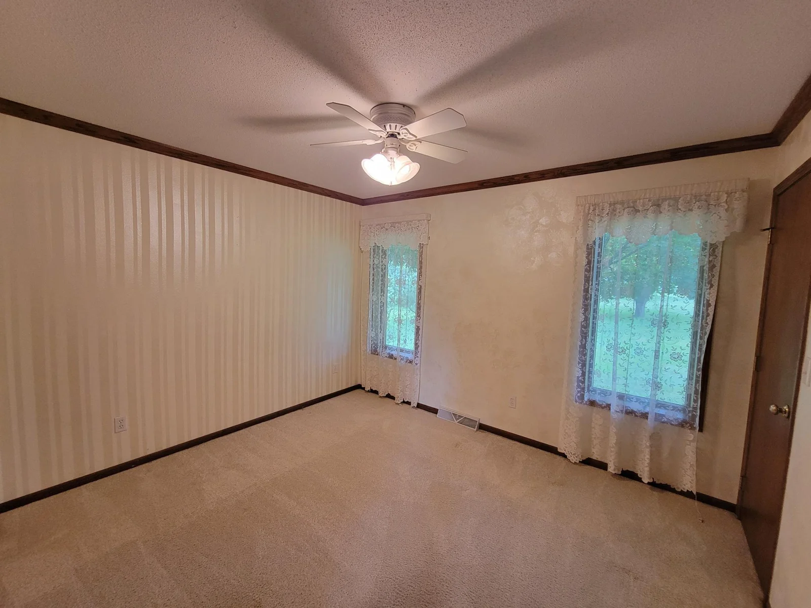 2nd bedroom main floor