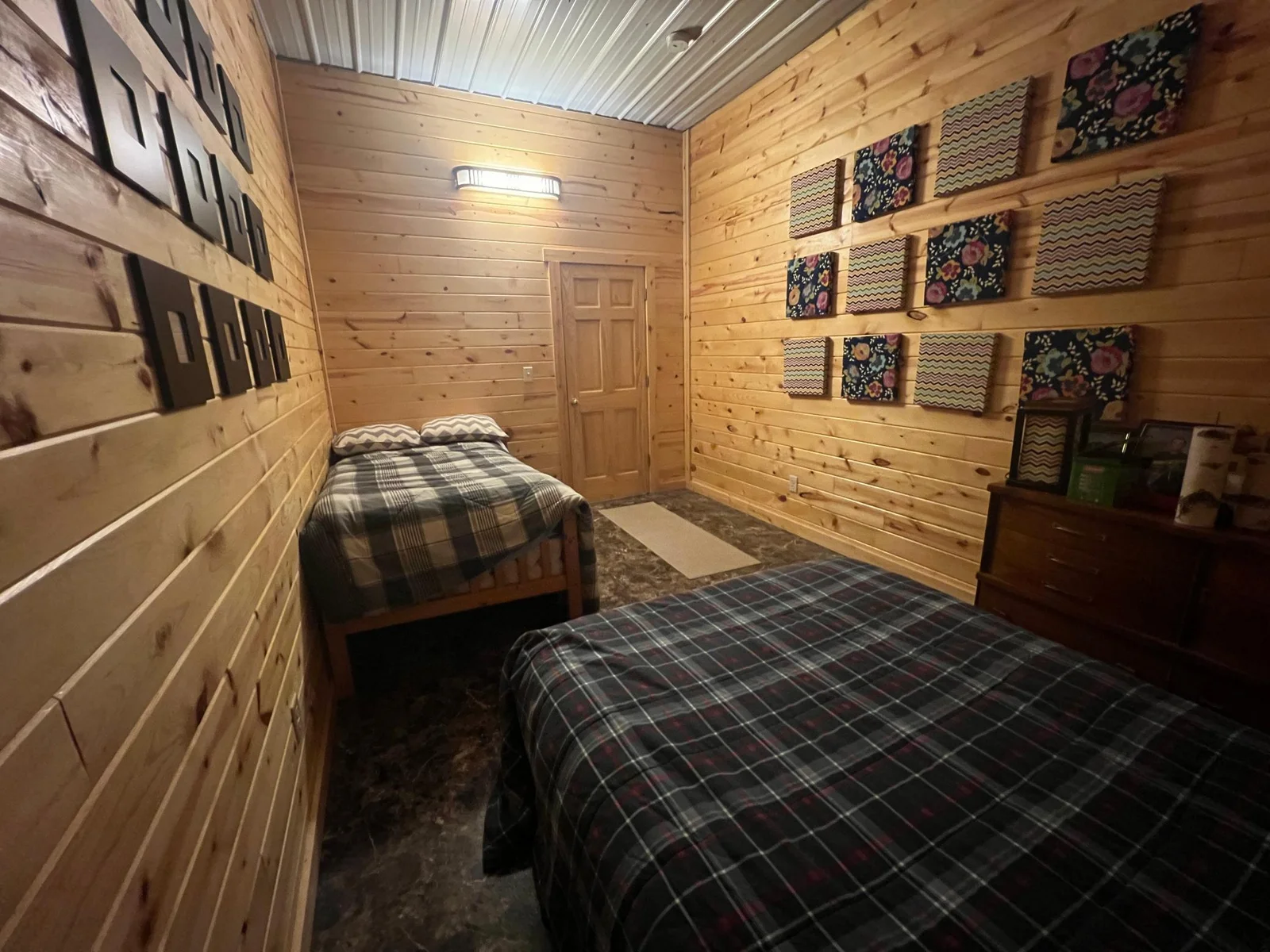 66 Pole Barn Bedroom 2.JPG
