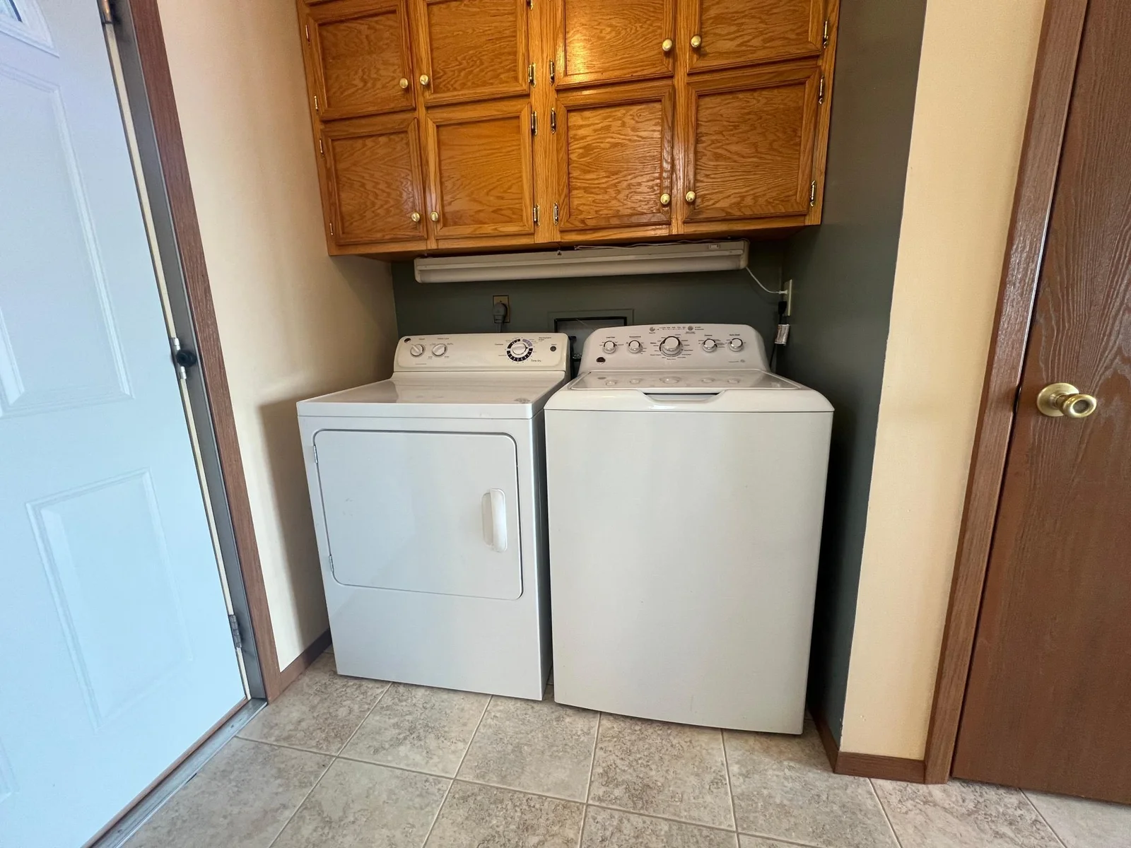 27 Main Floor Laundry.JPG