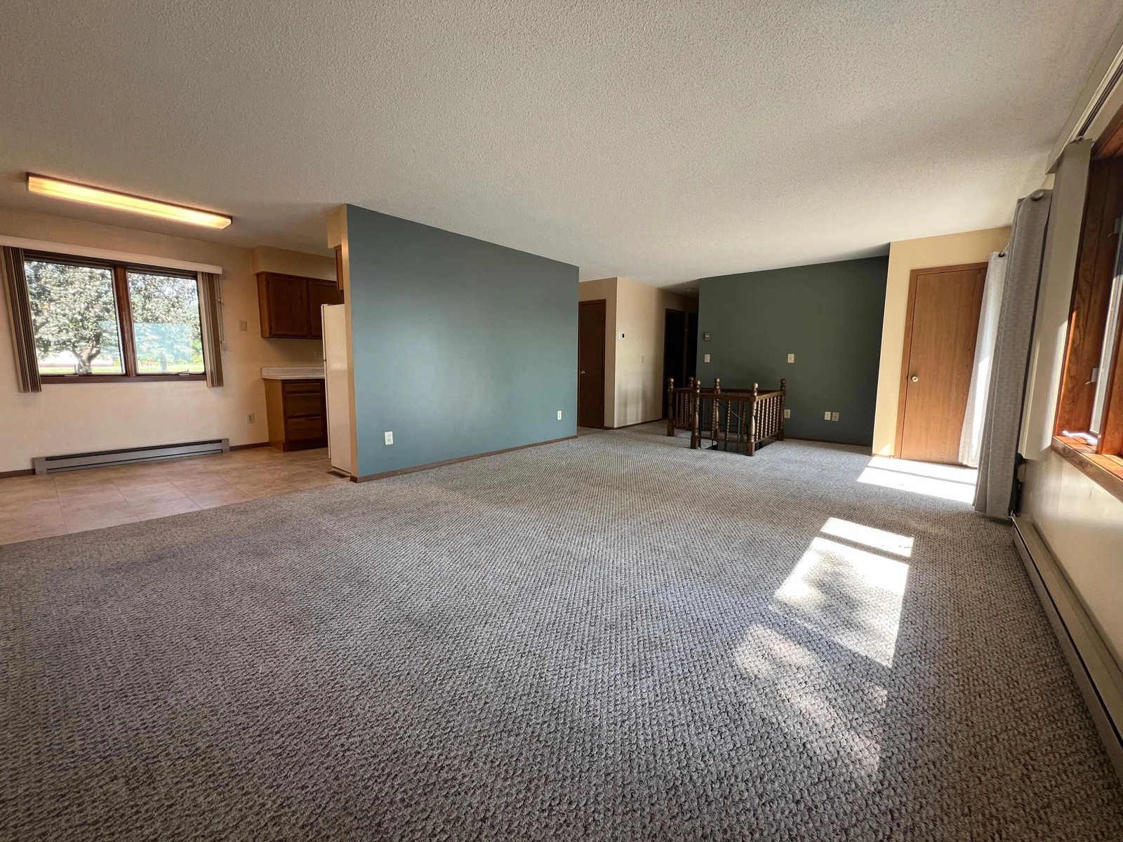 7 Livingroom.JPG
