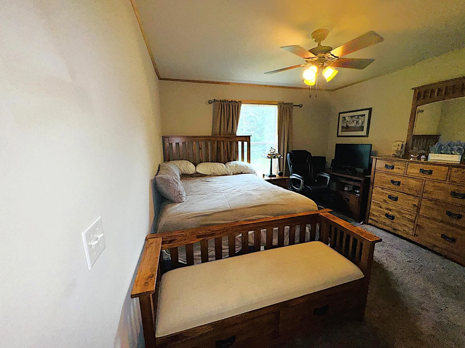 Bedroom 3-3.JPG