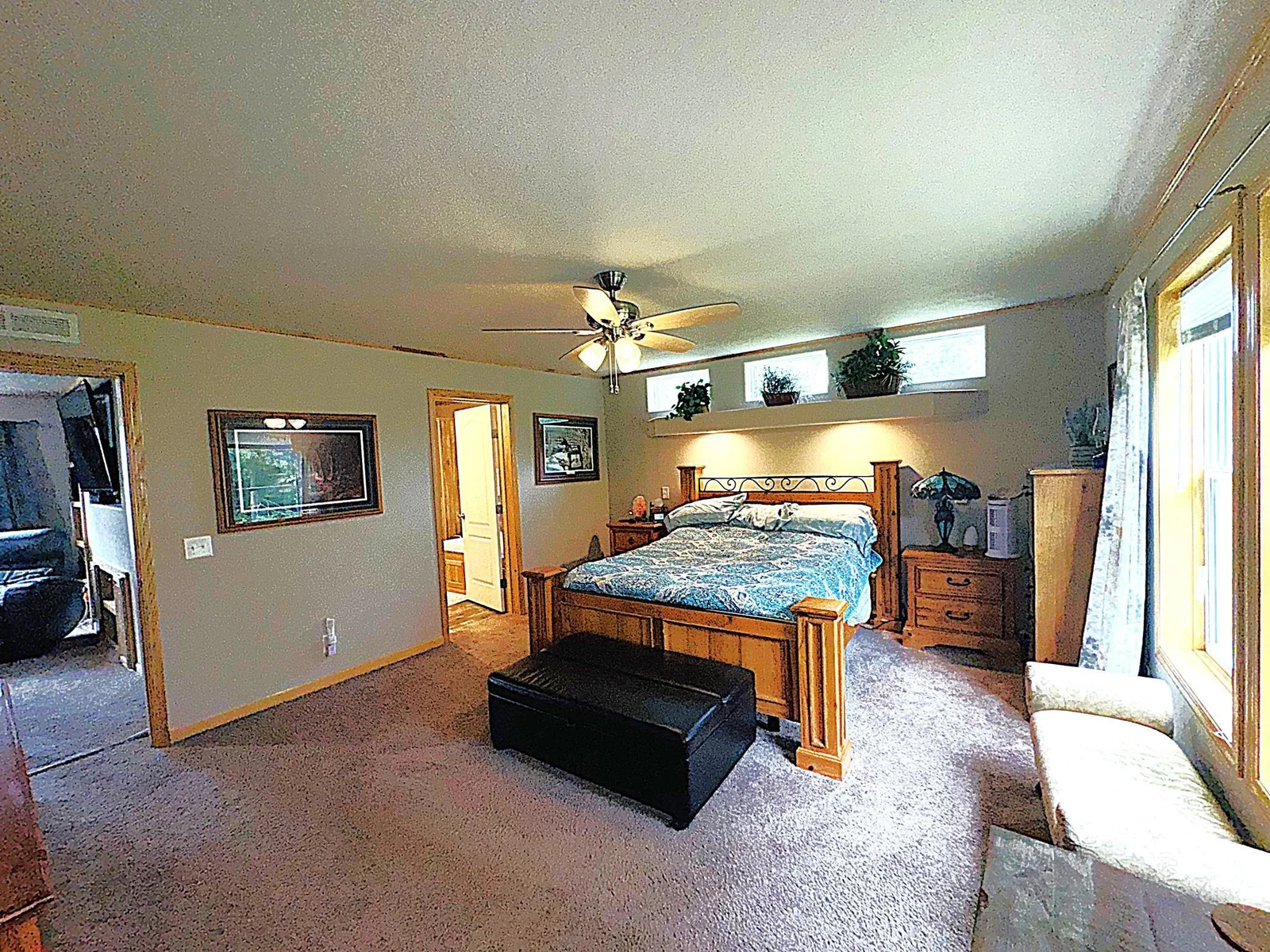 Bedroom 1 1-3.JPG