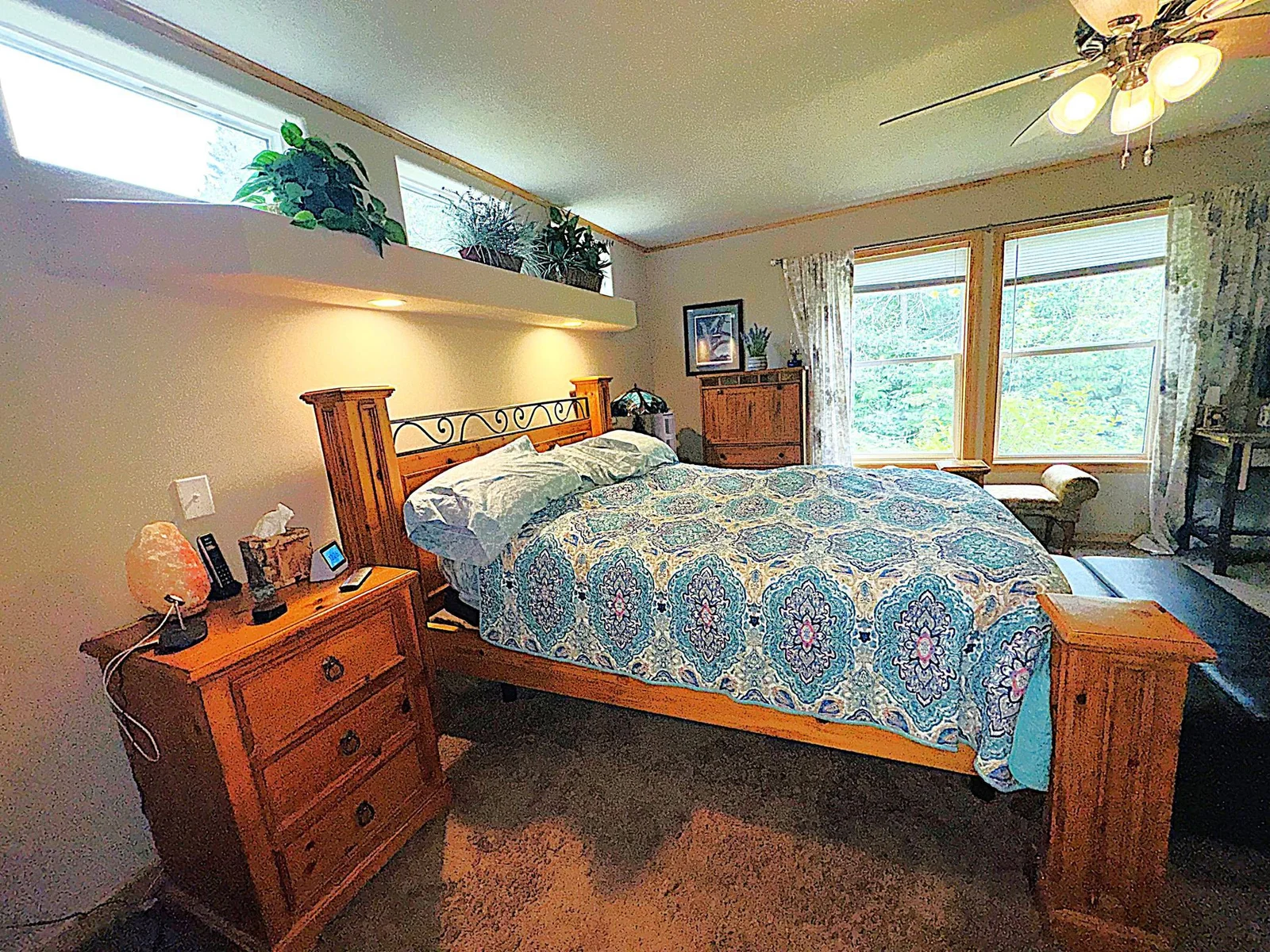 Bedroom 1 -3.JPG