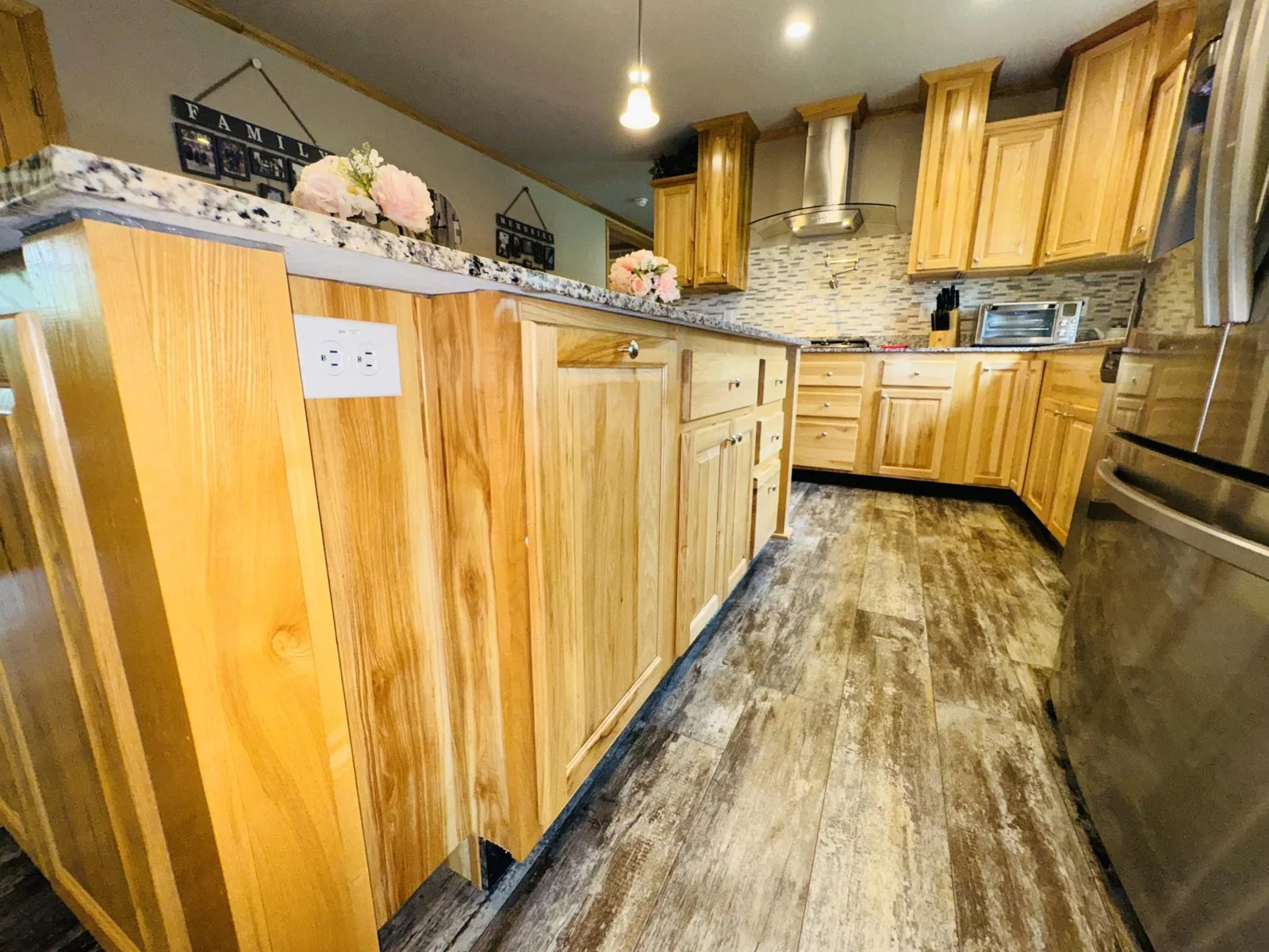 Kitchen Island 3.JPG