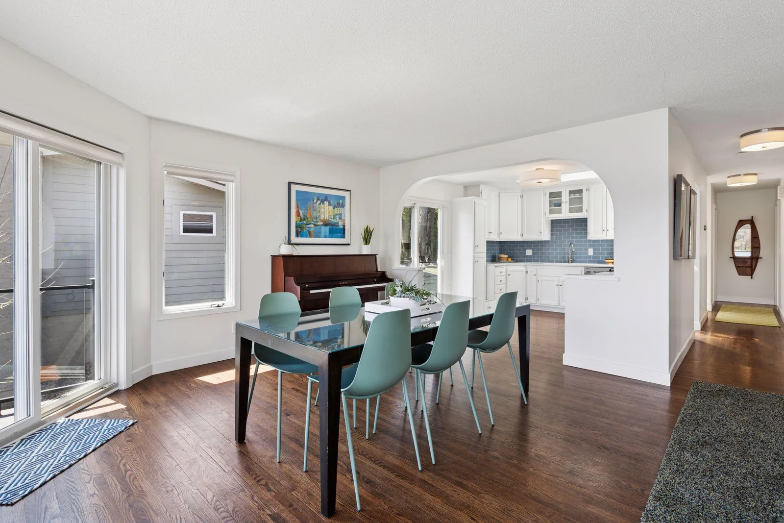 Easy access to the deck offers stunning lake views for a dining experience