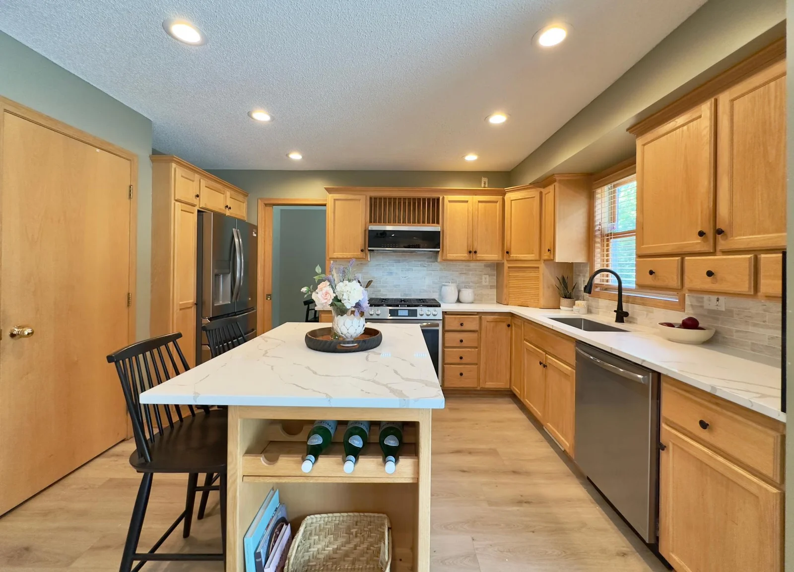 Tons of storage in this kitchen!