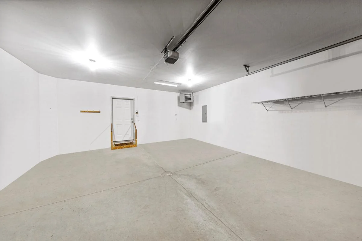 Insulated/Heated Garage