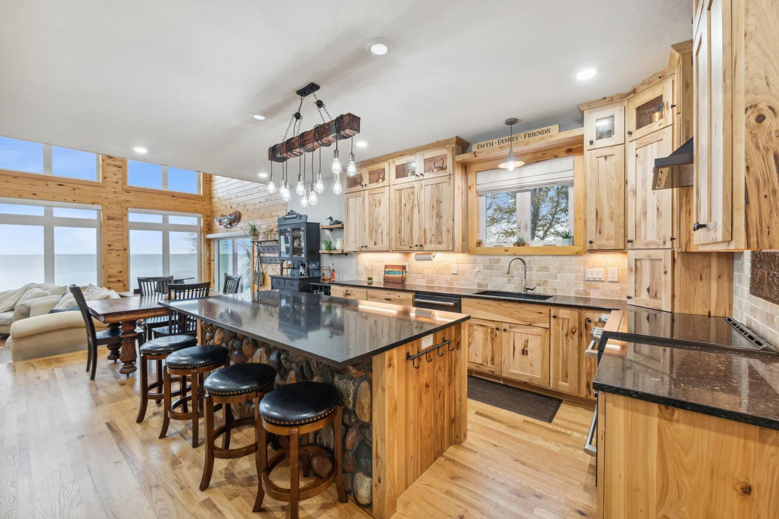stunning kitchen