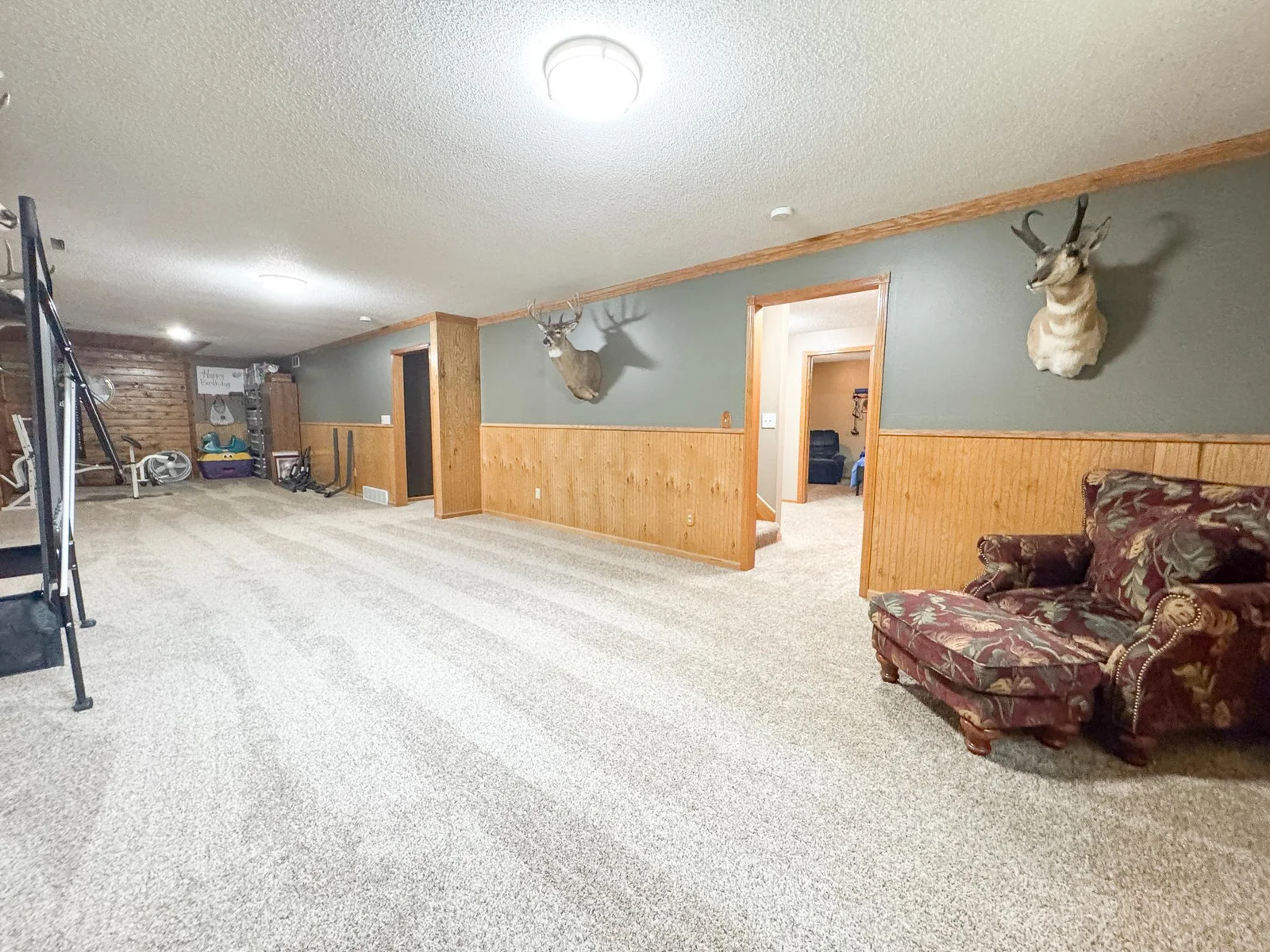 Family Room 1.jpg