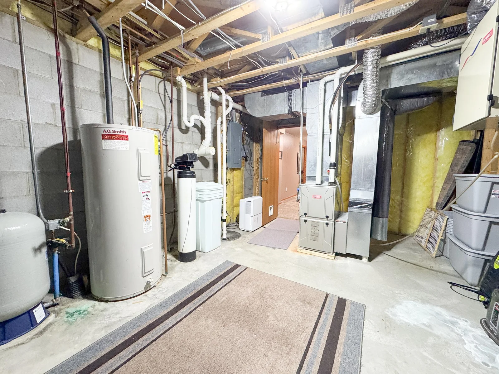 Utility Room 1.jpg