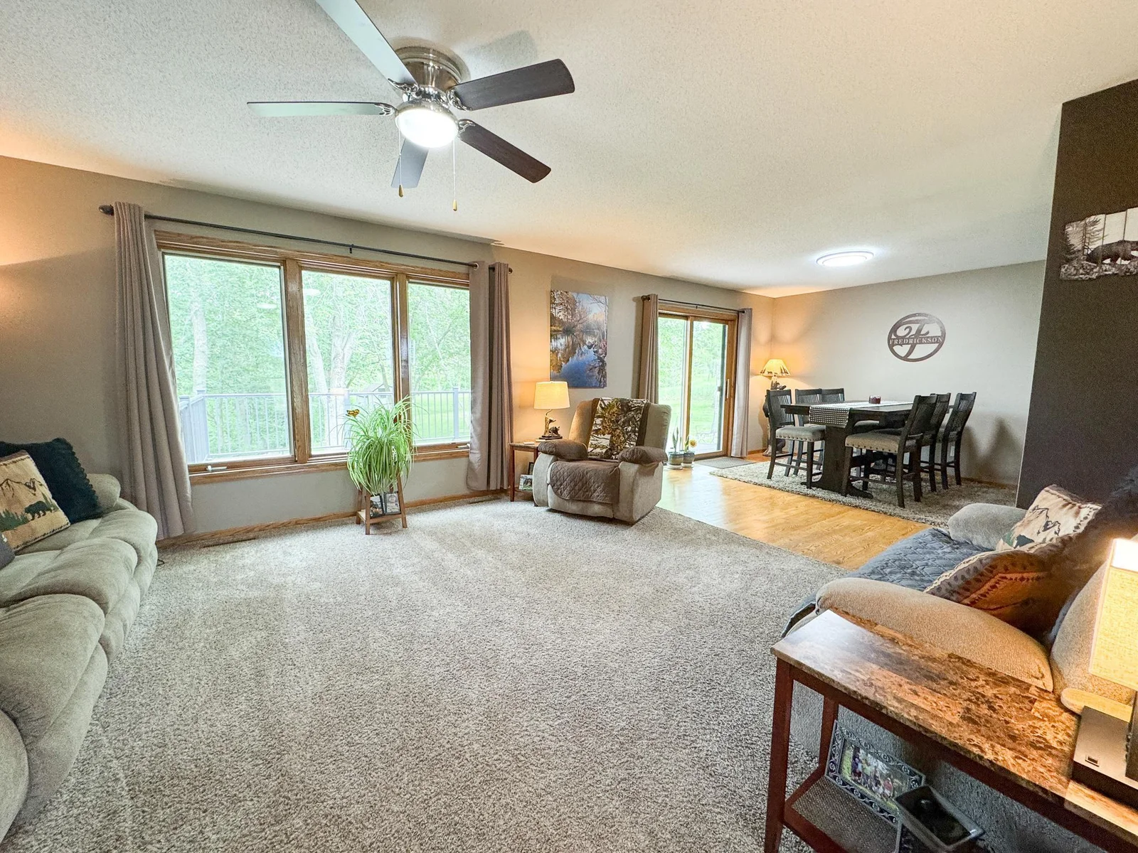 Living Room 1.jpg