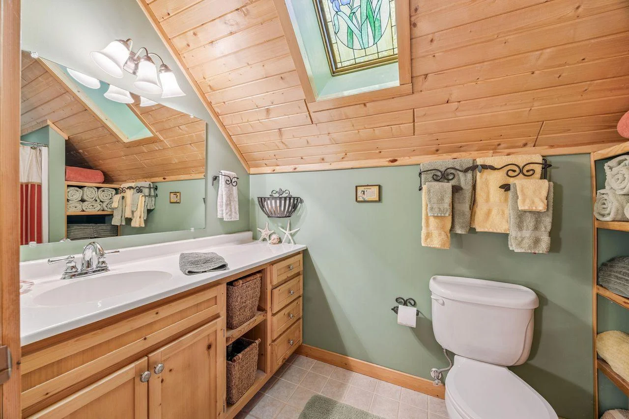 Upper level 3/4 bathroom.