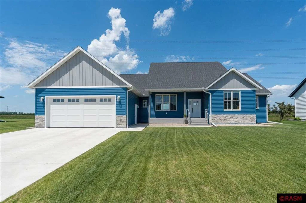 51 Prairie Court, North Mankato