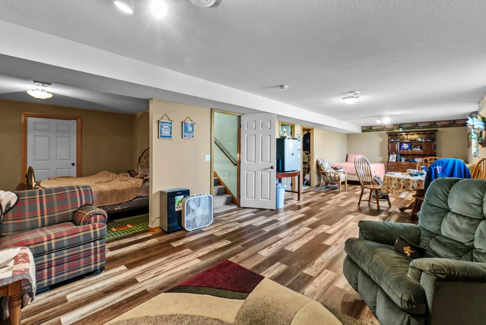 34-web-or-mls-19855 Edgewater Rd-128.jpg