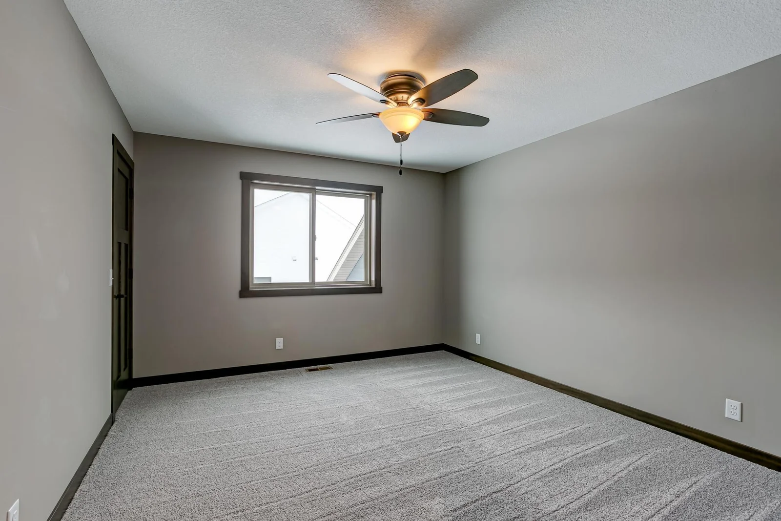 Photos are of a previously completed home with similar design and features. Actual selections, finishes, and materials may vary based on buyer choices and availability.