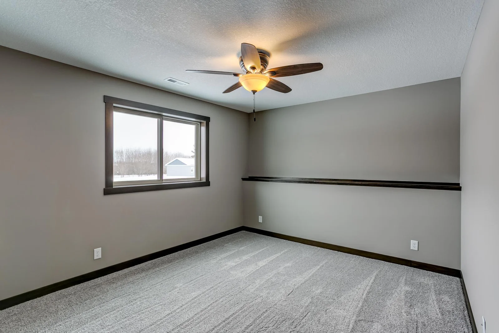 Photos are of a previously completed home with similar design and features. Actual selections, finishes, and materials may vary based on buyer choices and availability.