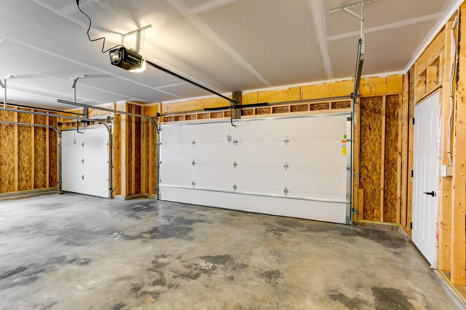 Photos are of a previously completed home with similar design and features. Actual selections, finishes, and materials may vary based on buyer choices and availability.