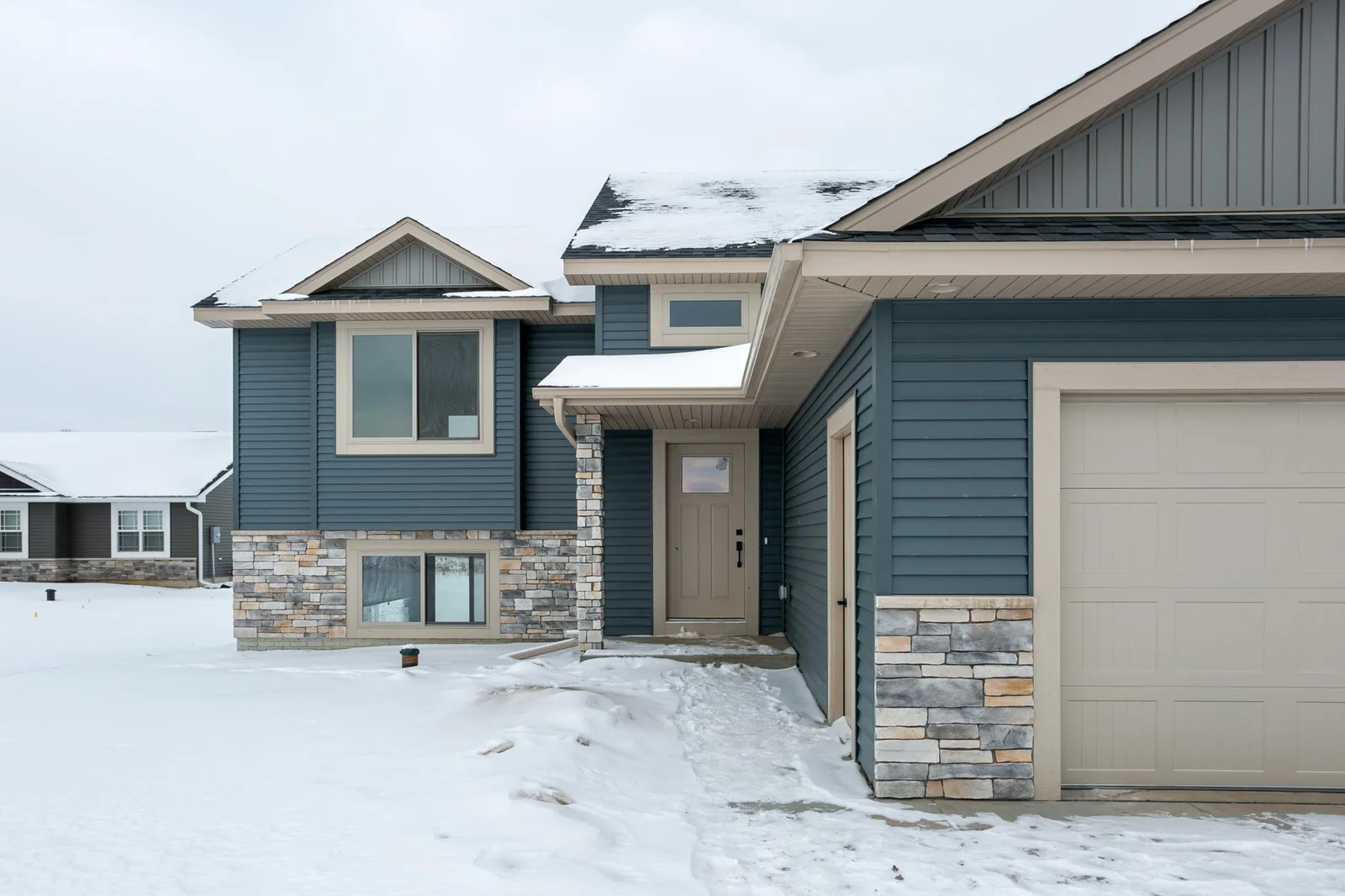 Photos are of a previously completed home with similar design and features. Actual selections, finishes, and materials may vary based on buyer choices and availability.
