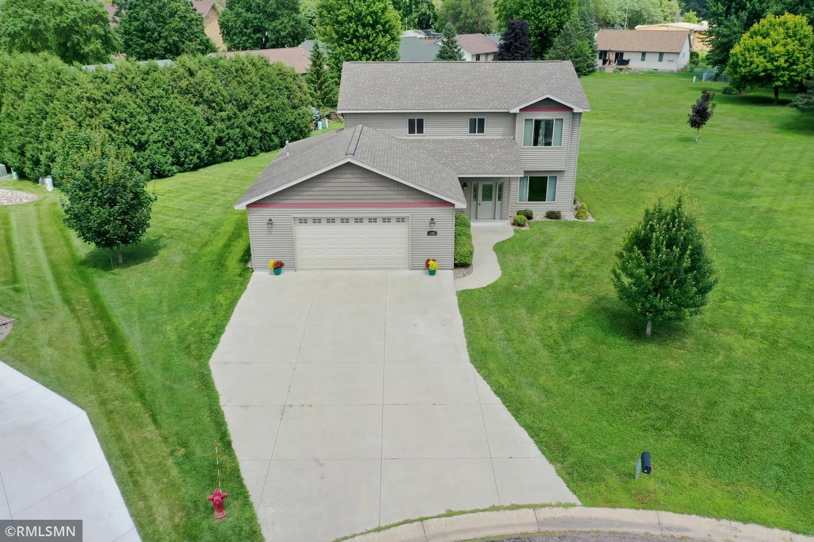 105 Taylor Circle, Le Sueur
