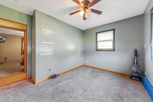 25 Main bedroom.jpg
