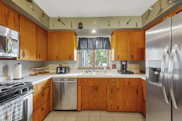 18 Kitchen.jpg