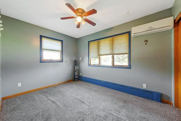 24 Main bedroom.jpg