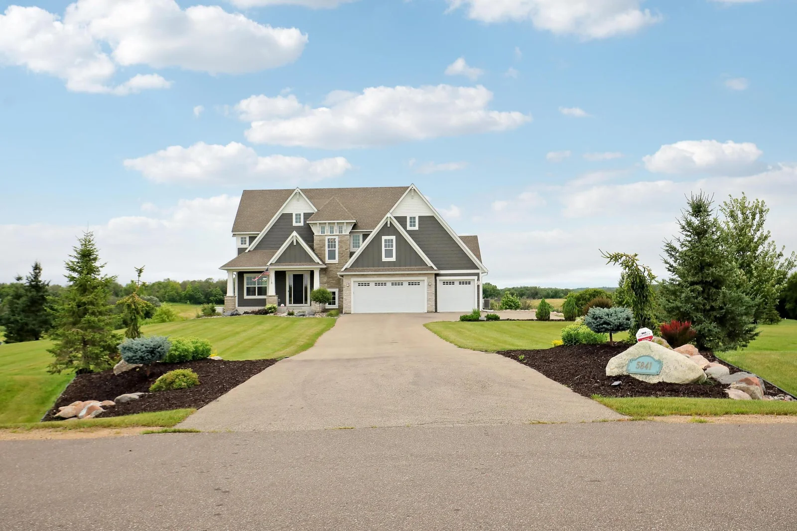8710Photography-Web-Friendly-5841-Robert-Road-Independence-MN-55359-2.jpg