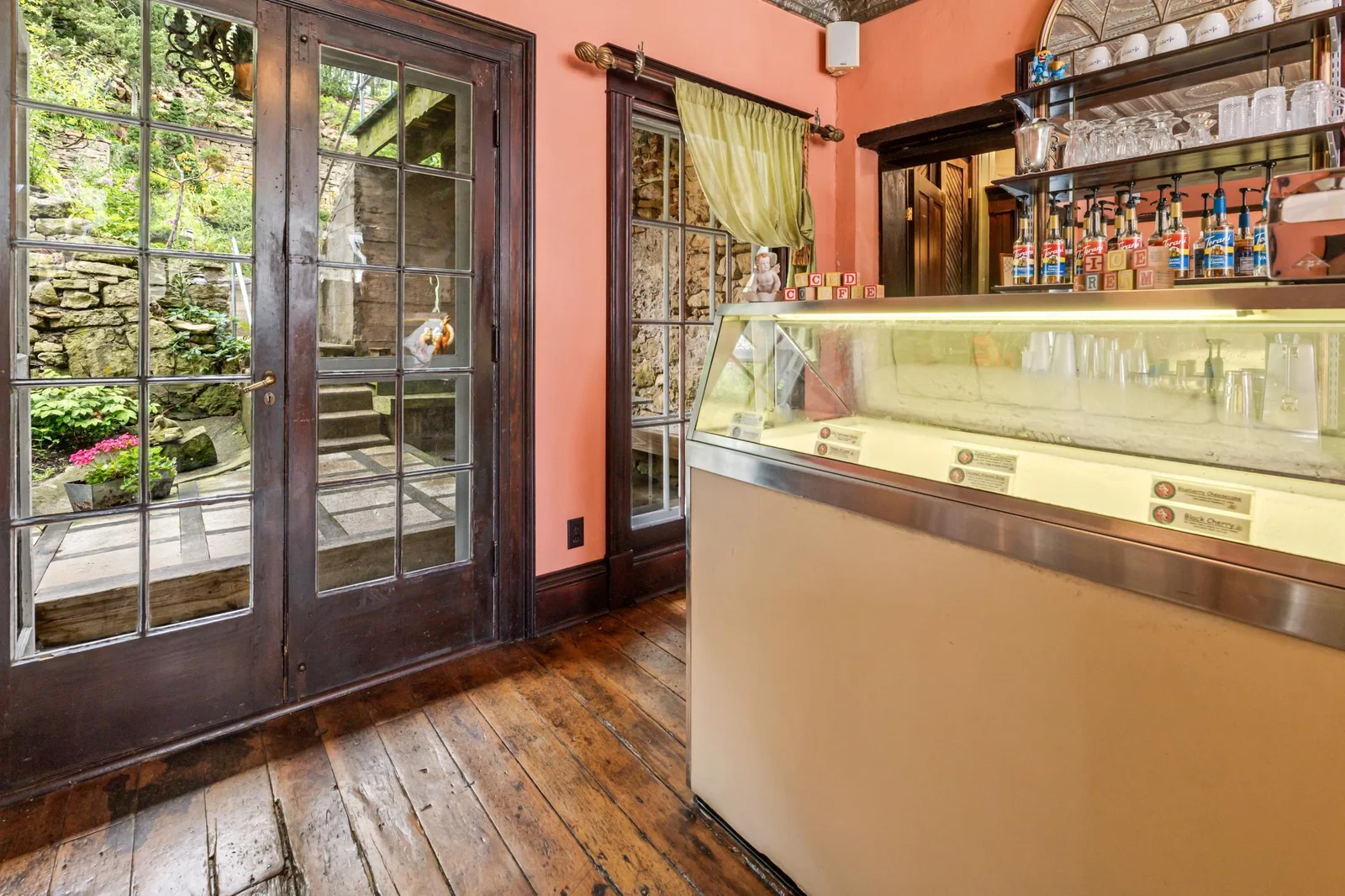 ice cream shop